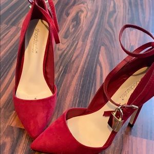 Women’s red heels